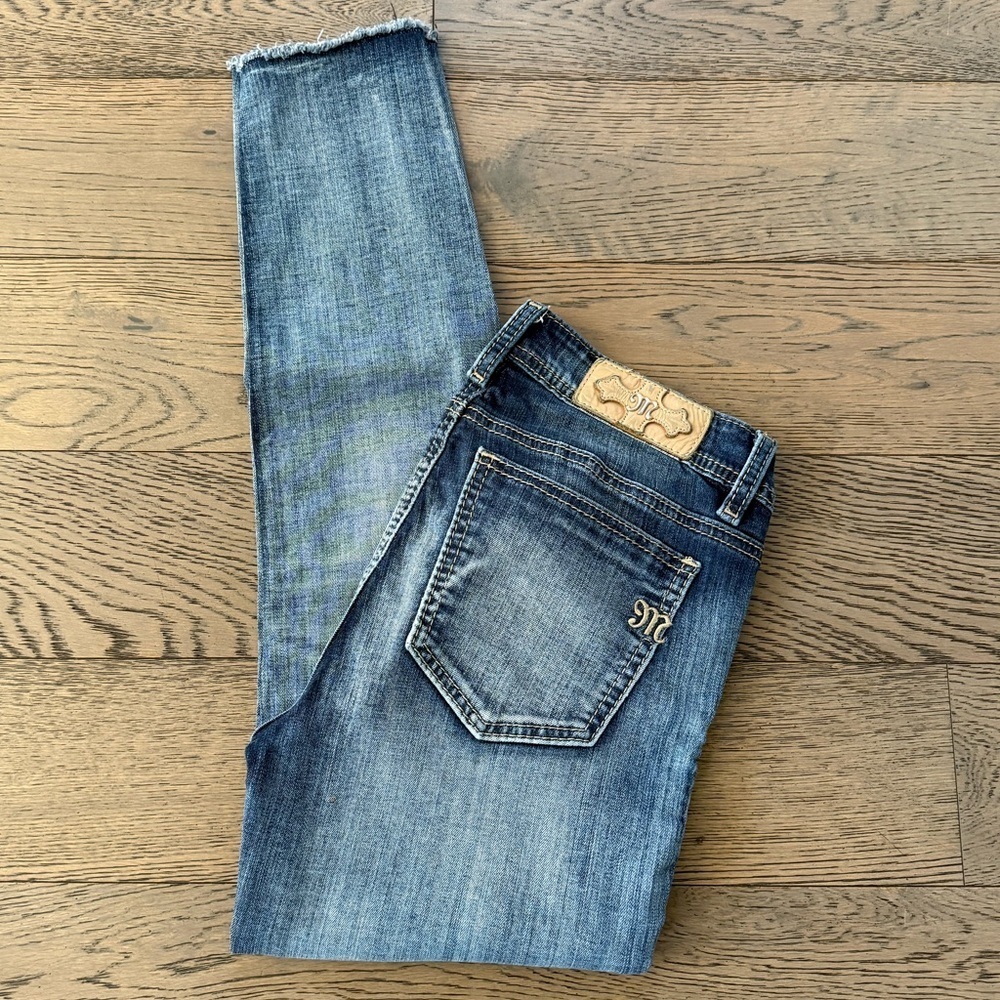 Miss Me Embroidered Frayed Hem Ankle Skinny Jeans - Picture 5 of 11